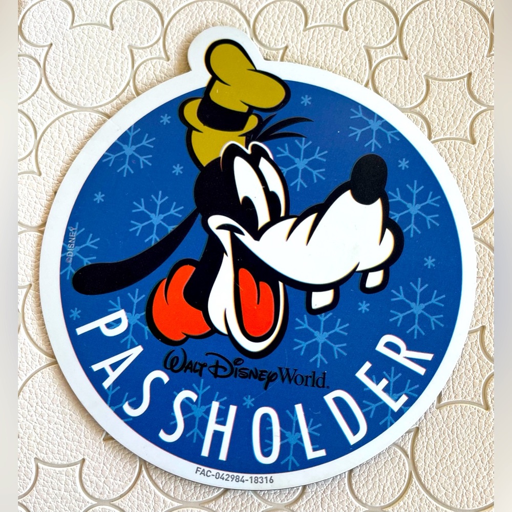 Disney Goofy - Annual Passholder Magnet - Walt Disney World